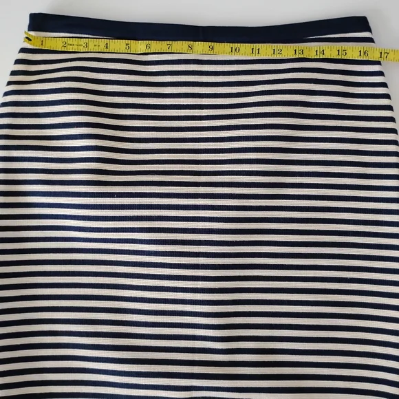 LOFT Cotton Blend Woven Navy Blue Cream/Tan Striped Pencil Skirt Classic Size 10 - Picture 13 of 16